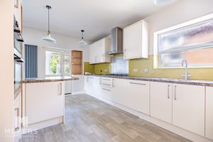 Kitchen - click for photo gallery